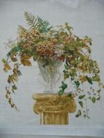 Borduurwerk "Bloemen op console" (herfst), Hobby en Vrije tijd, Borduren en Borduurmachines, Ophalen of Verzenden, Gebruikt, Handborduren