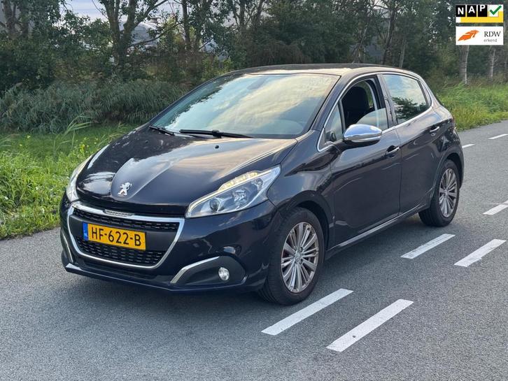 Peugeot 208 1.2 PureTech Allure / AIRCO / CARPLAY / NAP, Auto's, Peugeot, Bedrijf, Te koop, ABS, Airbags, Airconditioning, Boordcomputer