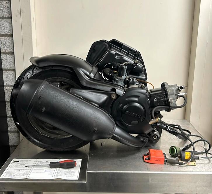 Piaggio hexagon 125cc motorblok - plug & play - papieren 2t, Motoren, Tuning en Styling, Ophalen