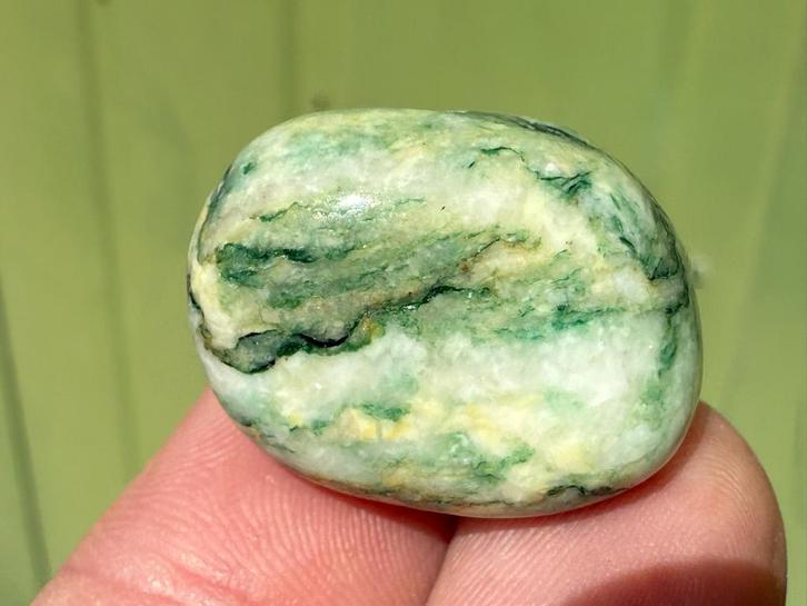 Mariposiet broekzaksteen mineralen BB2, Verzamelen, Mineralen en Fossielen, Mineraal, Ophalen of Verzenden