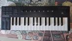 Native Instruments Komplete Kontrol M32 MIDI Keyboard, Muziek en Instrumenten, Overige aantallen, Zo goed als nieuw, Aanslaggevoelig