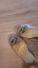 Elegante pumps met strass bloem, Pumps, Beige, Ophalen of Verzenden, Onbekend