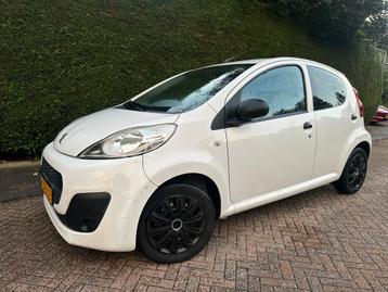 Peugeot 107 1.0 12V 5DR 2013 Wit Airco/CP/Rijd Super/NWE Apk beschikbaar voor biedingen