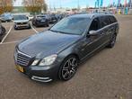 Mercedes-Benz E-Klasse E200 CGI BE Estate Aut7 2011 Groen, Auto's, Mercedes-Benz, Achterwielaandrijving, 4 cilinders, 1796 cc