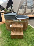 JONG GEBRUIKTE 2-PERSOONS HOTTUB ~ elektrische en luxe, Tuin en Terras, Ophalen, Zo goed als nieuw