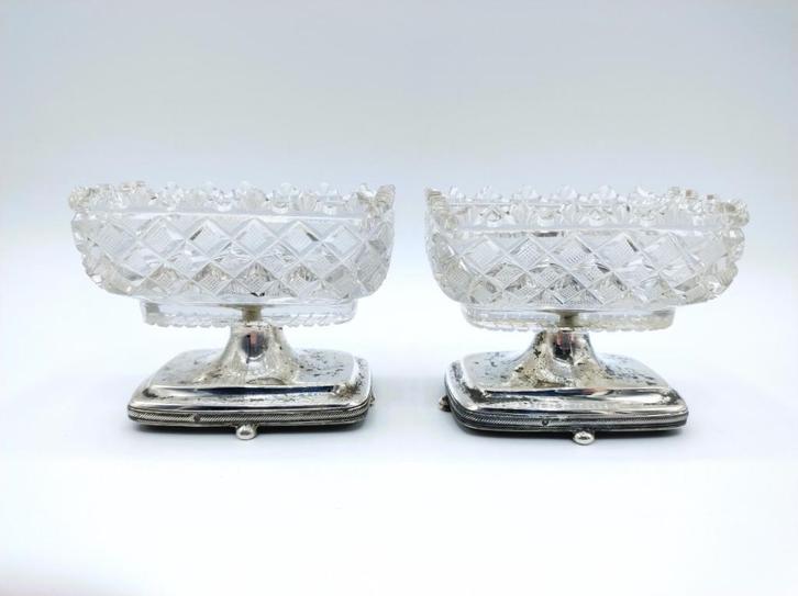 Kristallen zoutvaten op zilveren voet, J. van Wijk, 1831, Antiek en Kunst, Antiek | Glas en Kristal, Verzenden