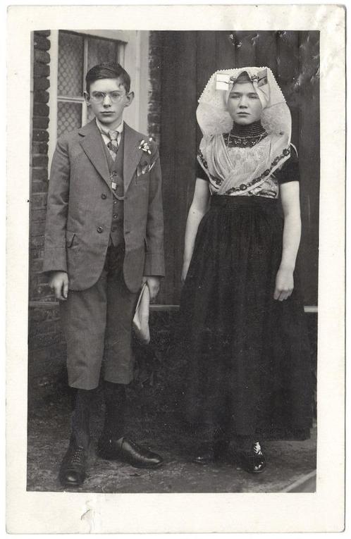 Foto - Klederdracht Zuid-Beveland - Jongen en Meisje - Kind, Verzamelen, Foto's en Prenten, Gebruikt, Foto, Kind, Voor 1940, Ophalen of Verzenden