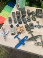 Leuke set Legervoertuigen en vliegtuigen, Hobby en Vrije tijd, Modelbouw | Vliegtuigen en Helikopters, Ophalen of Verzenden, Gebruikt