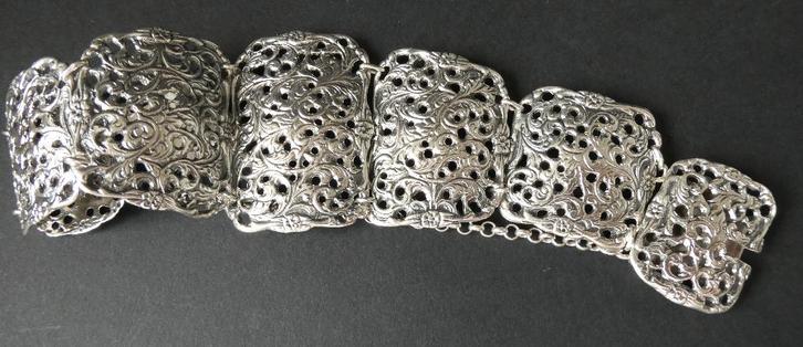 Vintage Zilveren armband met veiligheidskettinkje  1943, Antiek en Kunst, Antiek | Goud en Zilver, Zilver, Verzenden