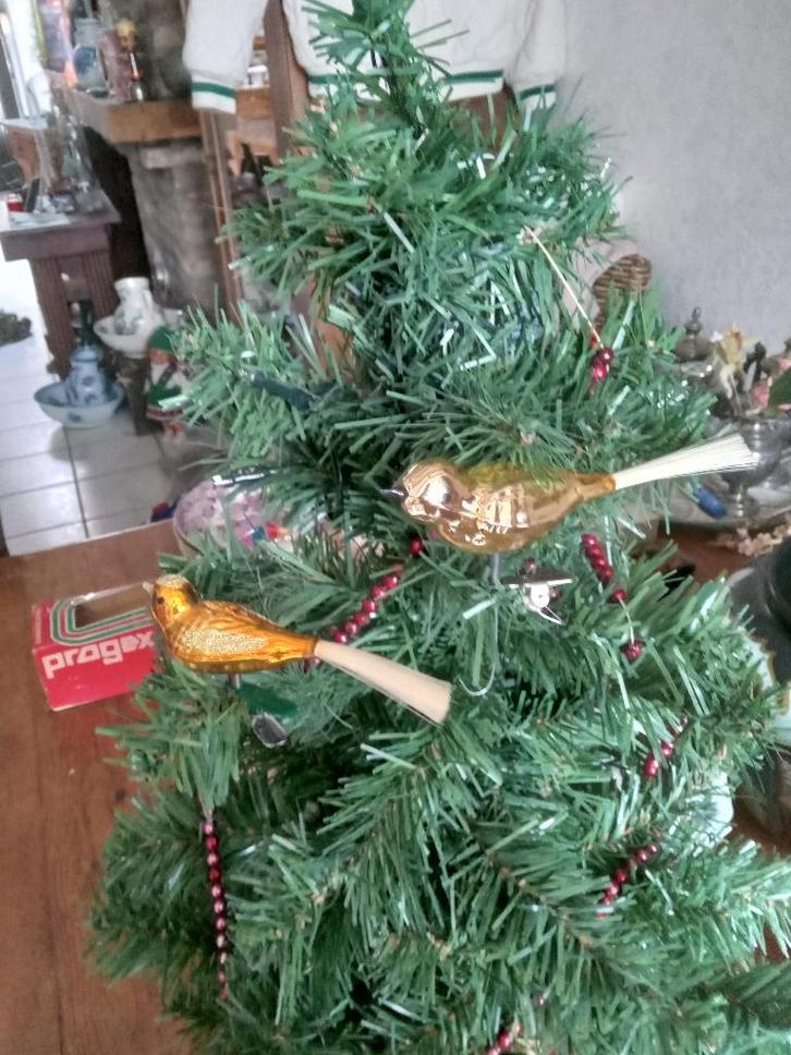 oude glazen kerstbal model goud kleurige vogeltjes, Diversen, Kerst, Gebruikt, Ophalen of Verzenden