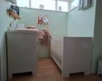 Babybed + commode (set)–als nieuw–box gratis, Kinderen en Baby's, Kinderkamer | Complete kinderkamers, Ophalen, Zo goed als nieuw