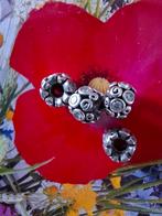 Pandora rozenpad met heldere zirkonia's. 4 stuks., Pandora, Ophalen of Verzenden, Zo goed als nieuw, 4 bedels of meer