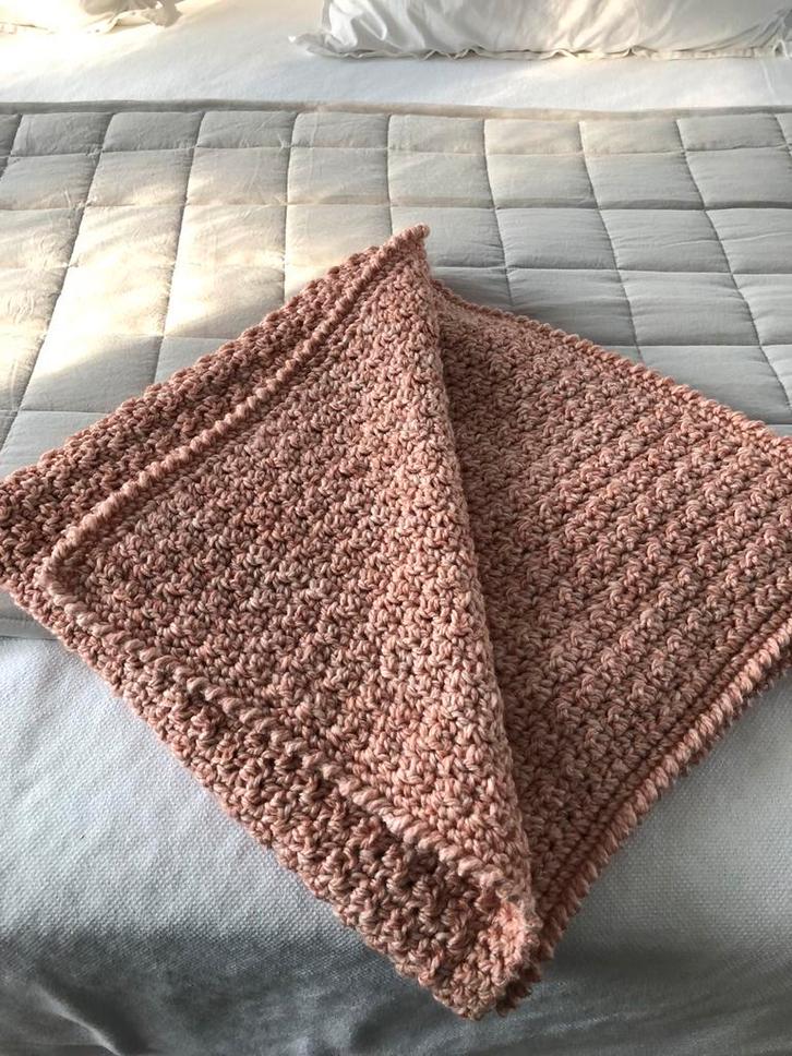 UITVERKOOP! NIEUW PRACHTIG OUDROZE WOL BABYDEKEN SPREI, Kinderen en Baby's, Dekens, Slaapzakjes en Inbakerproducten, Nieuw, Deken