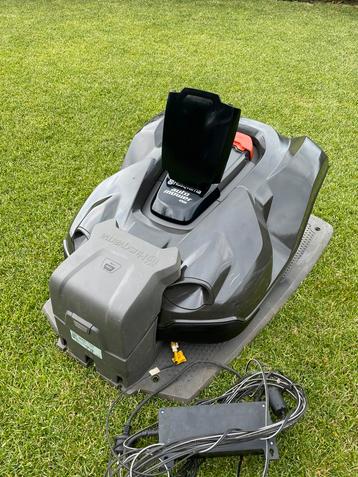 Zeer nette Husqvarna 430x robotmaaier/automower beschikbaar voor biedingen