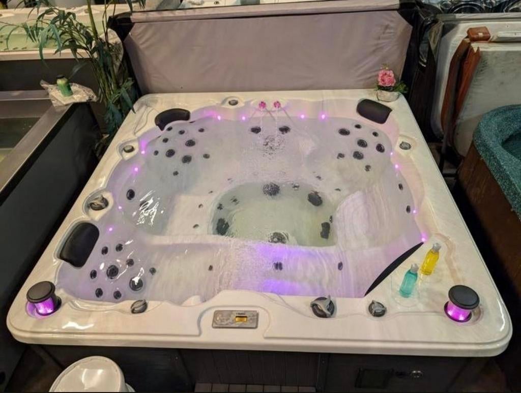 ‼️ NIEUWSTE TYPE SPA ‼️ PERFECT VOOR RUG EN SCHOUDERKLACHTEN, Tuin en Terras, Bubbelbaden en Hottubs, Nieuw, Filter, Ophalen of Verzenden