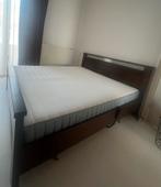 Bed 180x200 met Valevag matras Ikea, Huis en Inrichting, Ophalen, Verstelbaar, Bruin, Rustiek