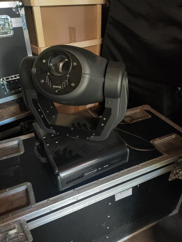 Movitec SL-250 Moving Head Lichteffect, Muziek en Instrumenten, Licht en Laser, Gebruikt, Licht, Kleur, Stroboscoopeffect, Ophalen