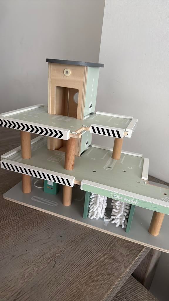 Auto parkeergarage te koop, Ophalen of Verzenden, Zo goed als nieuw, Metaal, Vogelkooi