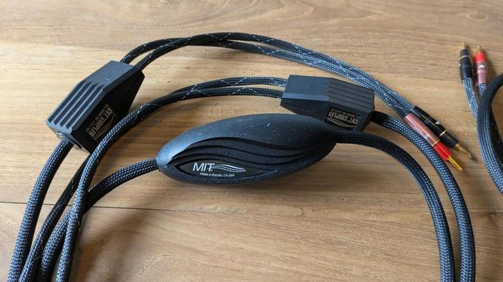 MIT SL Matrix 39s Speaker cables, Audio, Tv en Foto, Audiokabels en Televisiekabels, Gebruikt, Luidsprekerkabel, 2 tot 5 meter