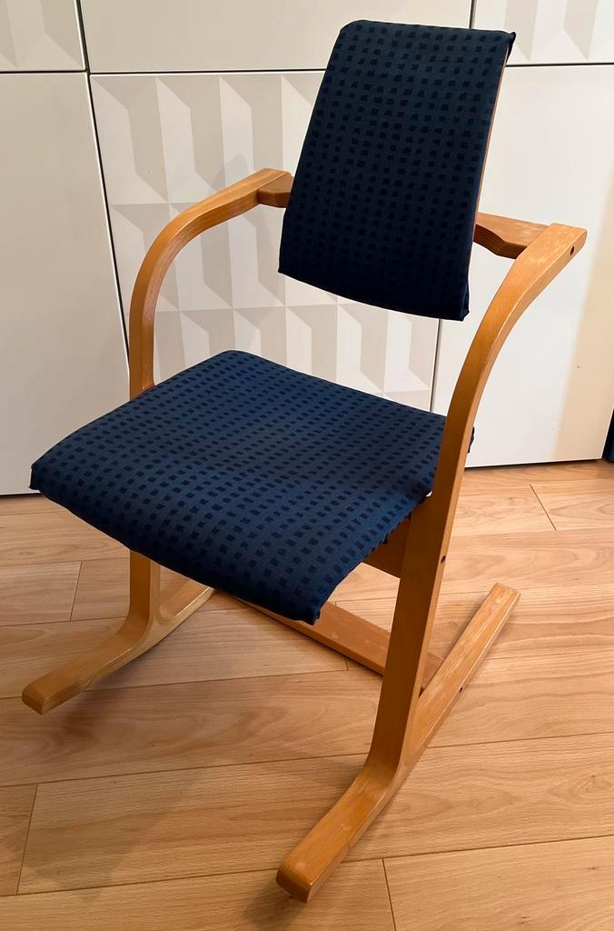 Actulum stoel Stokke / Variér blauw beuken design, Huis en Inrichting, Stoelen, Gebruikt, Eén, Hout, Stof, Blauw, Ophalen of Verzenden
