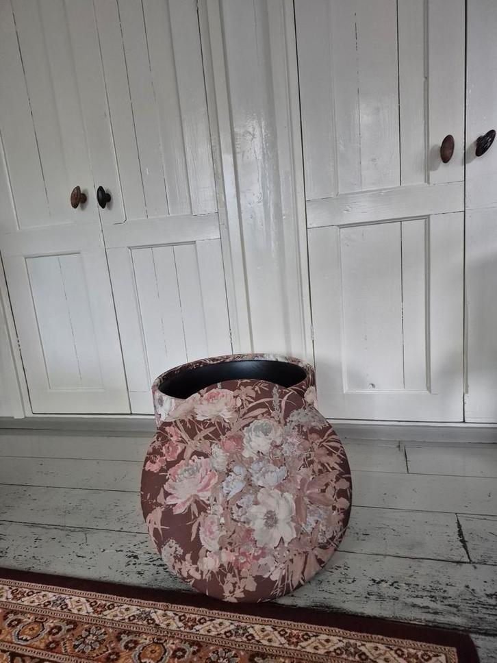 Retro Poef met Bloemenmotief, Huis en Inrichting, Banken | Voetenbanken en Poefen, Gebruikt, 50 tot 75 cm, Minder dan 50 cm, Rond