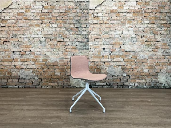 Hay AAC 11 Swivel bij TheReSales, Huis en Inrichting, Stoelen, Zo goed als nieuw, Vijf, Zes of meer stoelen, Kunststof, Metaal