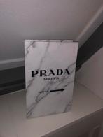 Prada decoratie boek, Boeken, Overige Boeken, Nieuw, Ophalen of Verzenden