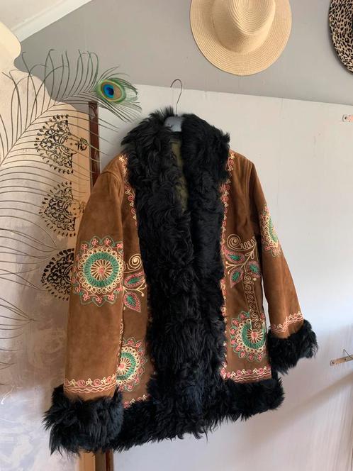 Vintage afghaanse lammy coat M bohemian embroidery jas, Kleding | Dames, Jassen | Winter, Zo goed als nieuw, Maat 38/40 (M), Bruin