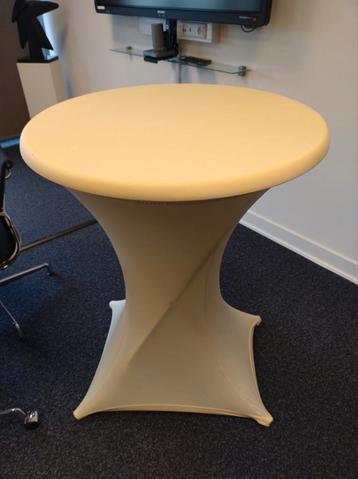 Tafelrok met cover / beige  beschikbaar voor biedingen