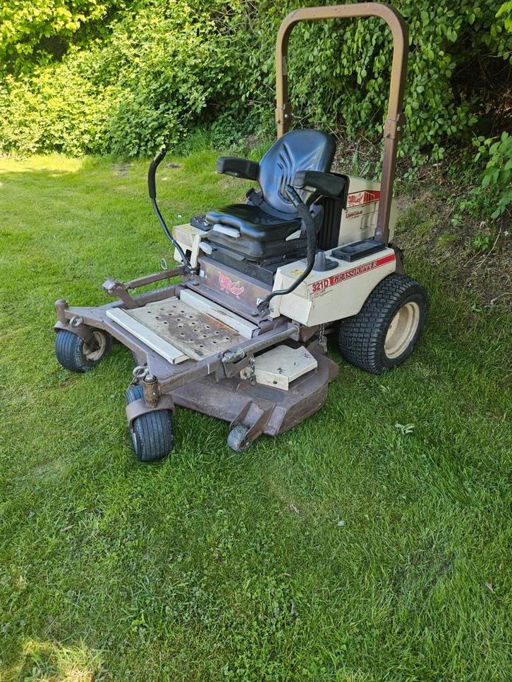 Grasshopper 321 diesel Kubota zitmaaier Zero-Turn grasmaaier, Tuin en Terras, Zitmaaiers, Gebruikt, 120 cm of meer, Mulchfunctie