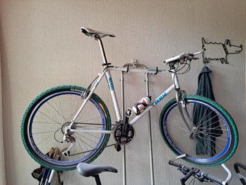 Vintage Trek 8000 USA hangt al 18 jaar stil beschikbaar voor biedingen