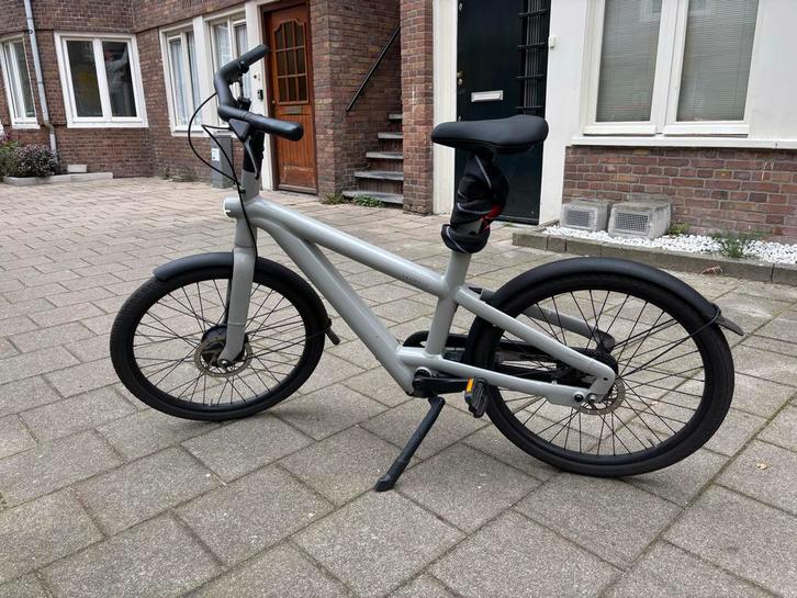 Vanmoof A5 - Stadsfiets, Fietsen en Brommers, Elektrische fietsen, Gebruikt, Vanmoof, 47 tot 51 cm, 30 tot 50 km per accu, Ophalen