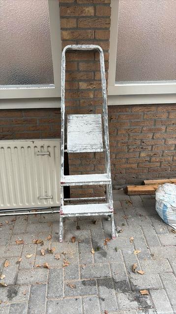 Trap 3 treeen beschikbaar voor biedingen