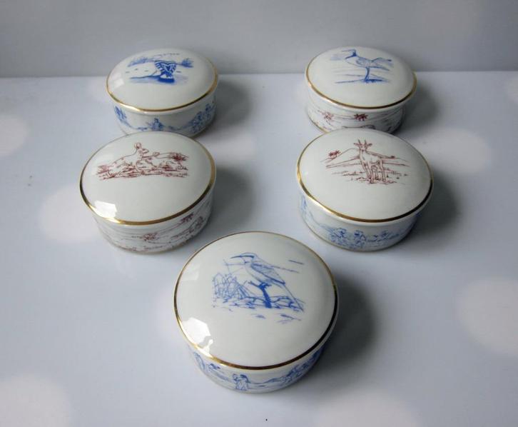 5 dekseldoosjes van Artoria Limoges France, porselein, Antiek en Kunst, Antiek | Porselein, Ophalen of Verzenden