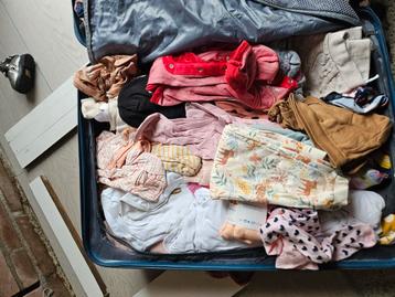 winterkleding maat 56 tm 86 koffer vol beschikbaar voor biedingen