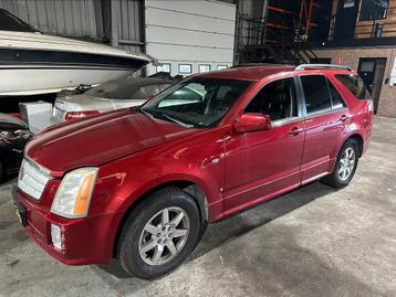 Cadillac SRX 3.6 V6 RWD AUT 2007 Rood motorschade