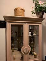 Te koop vitrinekast zalm/rosé, Ophalen, 50 tot 100 cm, Zo goed als nieuw, 150 tot 200 cm