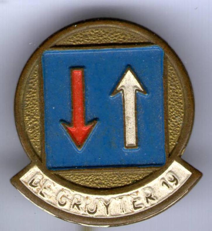 De Gruyter verkeersbord Nr 19 koper speldje ( X_019 ), Verzamelen, Speldjes, Pins en Buttons, Zo goed als nieuw, Speldje of Pin