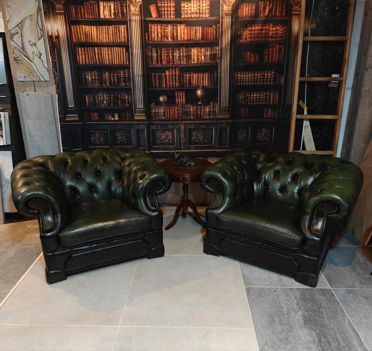 Set Antiek Groene Chesterfield clubfauteuils, Huis en Inrichting, Fauteuils, Gebruikt, Leer, 75 tot 100 cm, Ophalen of Verzenden