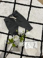 ZGAN grijs Hema baby jogging broek jogger 62 3-6M casual fit, Broekje, Jongetje of Meisje, Ophalen of Verzenden, Zo goed als nieuw