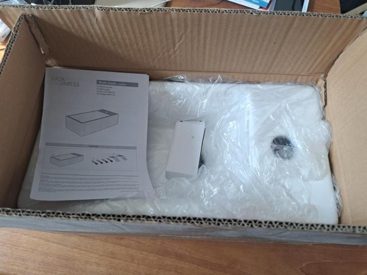 Luca Varess wastafel fonteintje- NEW, Doe-het-zelf en Verbouw, Sanitair, Nieuw, Wastafel, Ophalen