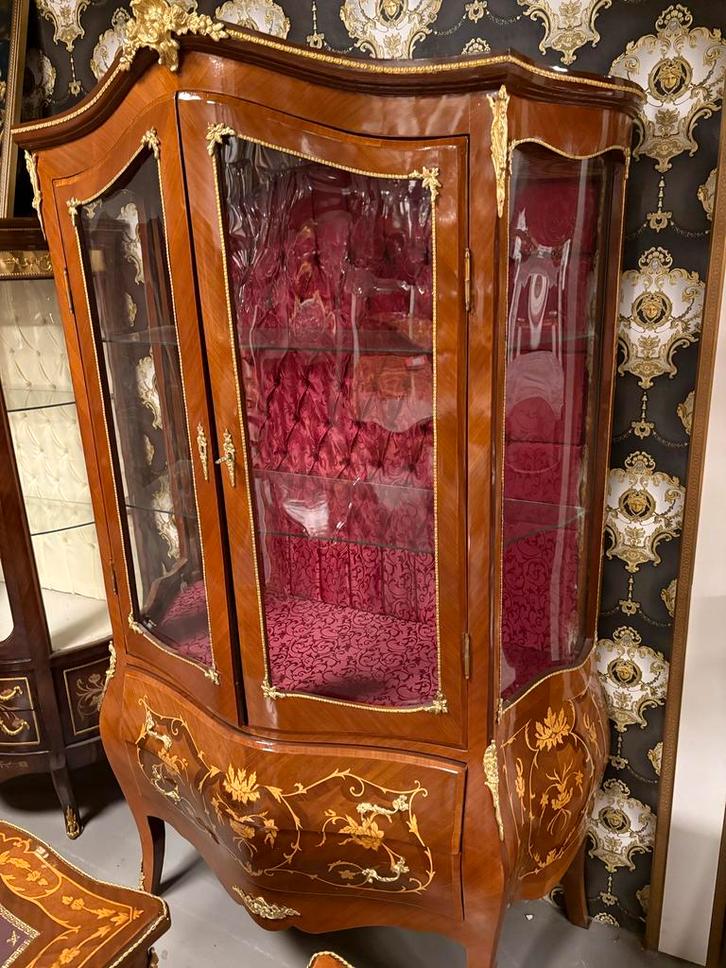 Barok Vitrinekast met 2 Lades, Antiek en Kunst, Antiek | Meubels | Tafels, Ophalen of Verzenden