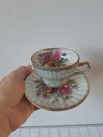 Vintage kop en schotel in parelmoer en bloemen D14xH8.5cm, Antiek en Kunst, Antiek | Servies los, Ophalen of Verzenden
