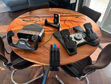Flight accessoires Logitech Saitek beschikbaar voor biedingen