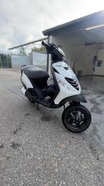 Piaggio zip 2t 2015 brom, Fietsen en Brommers, Scooters | Piaggio, Ophalen, Tweetakt, Maximaal 45 km/u, Zip