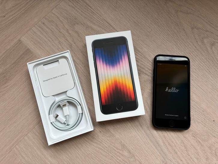 iPhone SE 2022, Telecommunicatie, Mobiele telefoons | Apple iPhone, Gebruikt, 64 GB, Zonder abonnement, iPhone SE (2022), Zwart