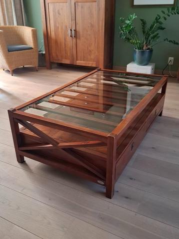 Salontafel 140x80 met opbergruimte beschikbaar voor biedingen