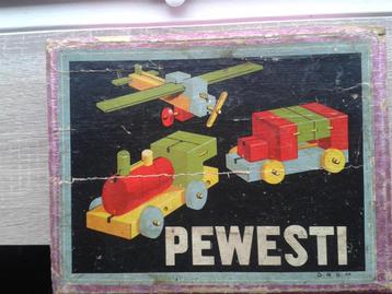 Antieke Pewestie doos met montage blokken. beschikbaar voor biedingen