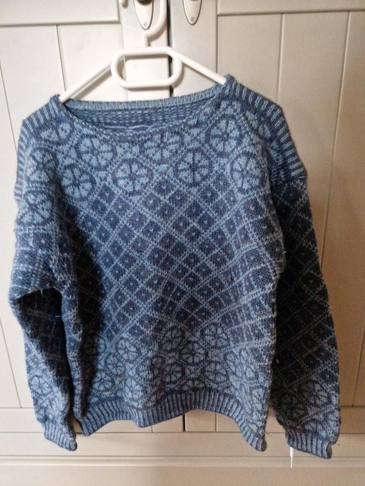 Noorse wollen trui - Maat M - ZGAN, Kleding | Dames, Truien en Vesten, Zo goed als nieuw, Maat 38/40 (M), Blauw, Verzenden