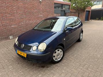 Volkswagen Polo 1.2 47KW 2004 Blauw beschikbaar voor biedingen